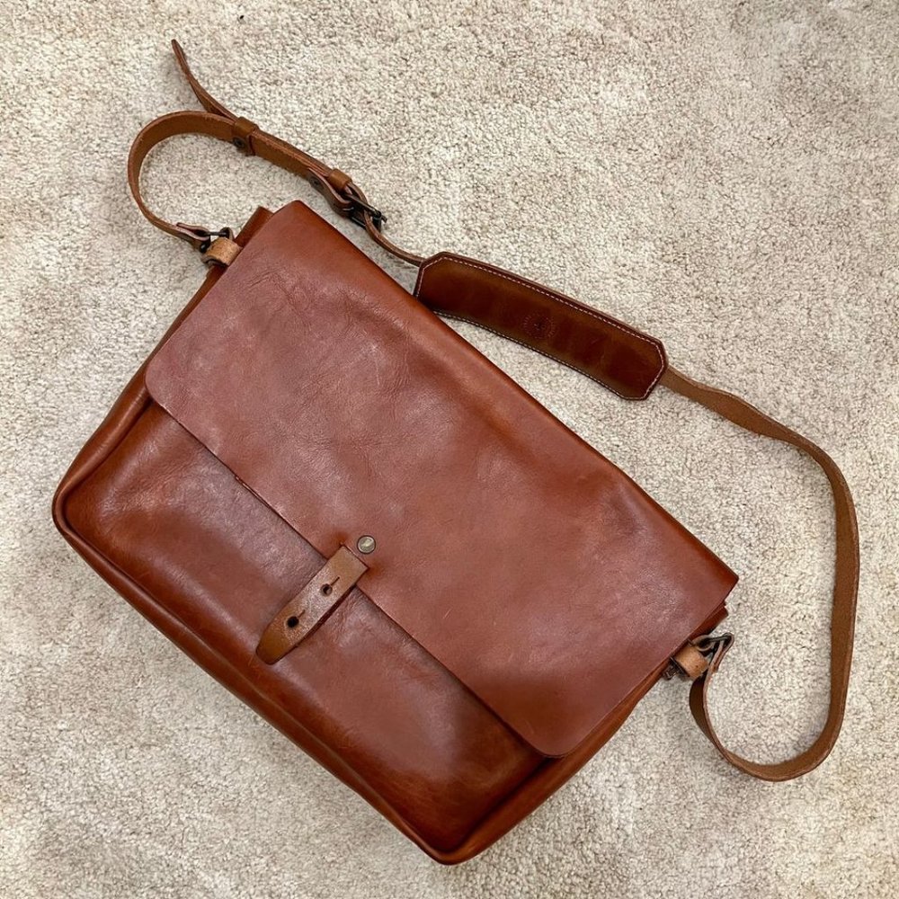 WP Standard Leather Messenger Bag - Tan (Mint Condition)